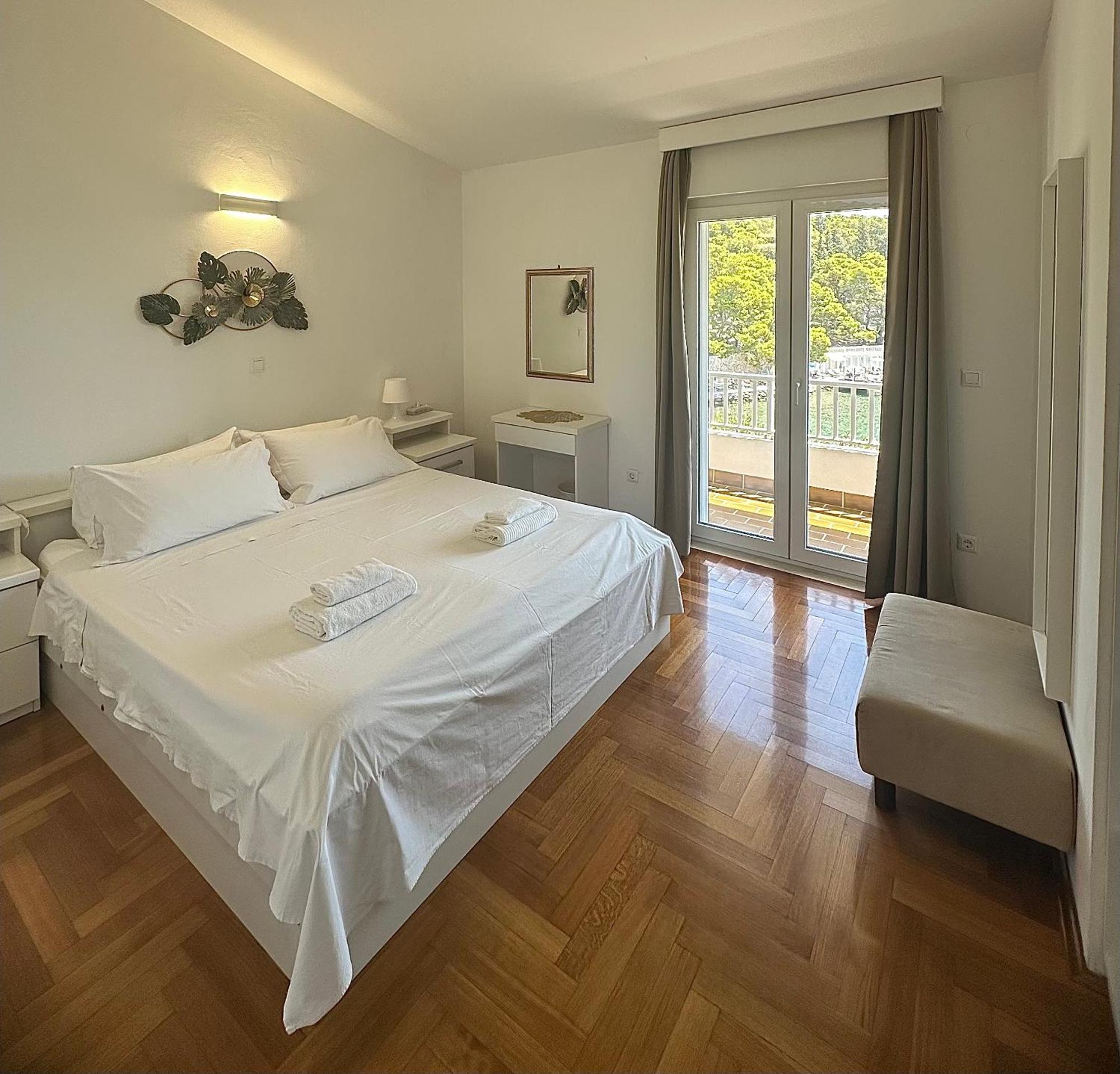 Villa Hosta Apartments Hvar Town Exterior photo